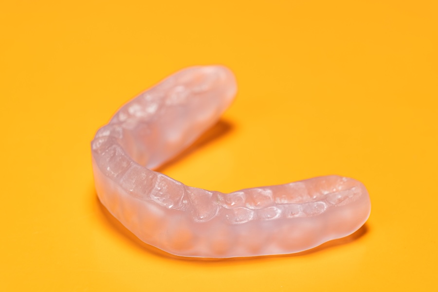 custom nightguards, custom nightguard, Dental mouthguard, splint for the treatment of dysfunction of the temporomandibular joints, bruxism, malocclusion, to relax the muscles of the jaw.