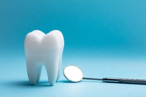 brush your teeth after tooth extraction, tooth extraction care, dental hygiene after extraction, Queensboro Plaza Dentistry, Dr. Michael Nguyen, Dr. Jodie Smith, Dr. Patrice Surdi, Long Island City, NY, oral health, recovery tips