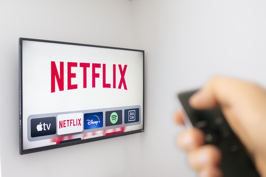 netflix shows to watch during dentist appointment dental cleaning